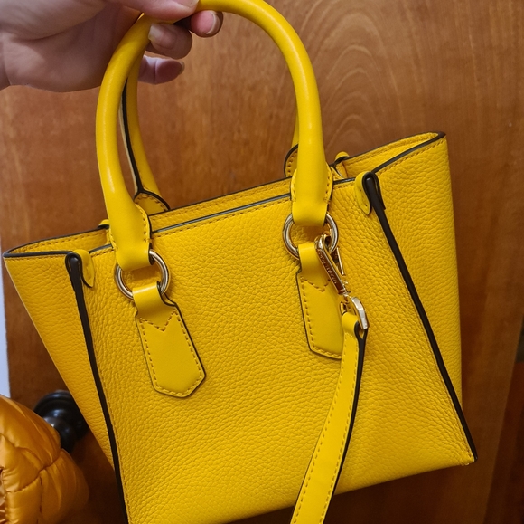 Michael kors purse - Picture 4 of 6